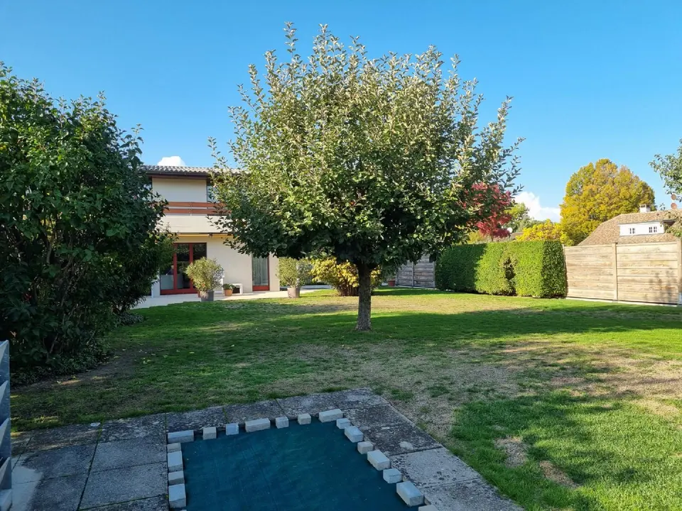 Villa à Thônex — photo 1