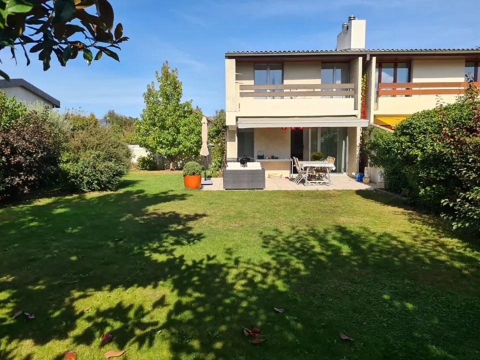 Villa à Thônex — photo 1